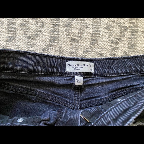 Curve Love Abercrombie Shorts - Picture 4 of 4